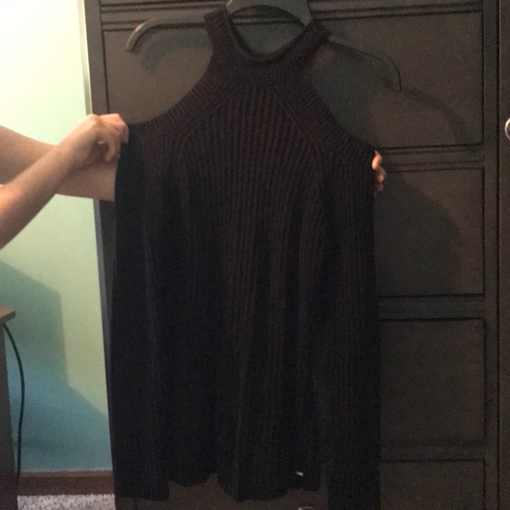 Guess open shoulder sweater, size XS